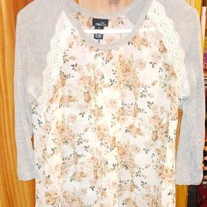 Women's Rue21 long sleeve T-shirt